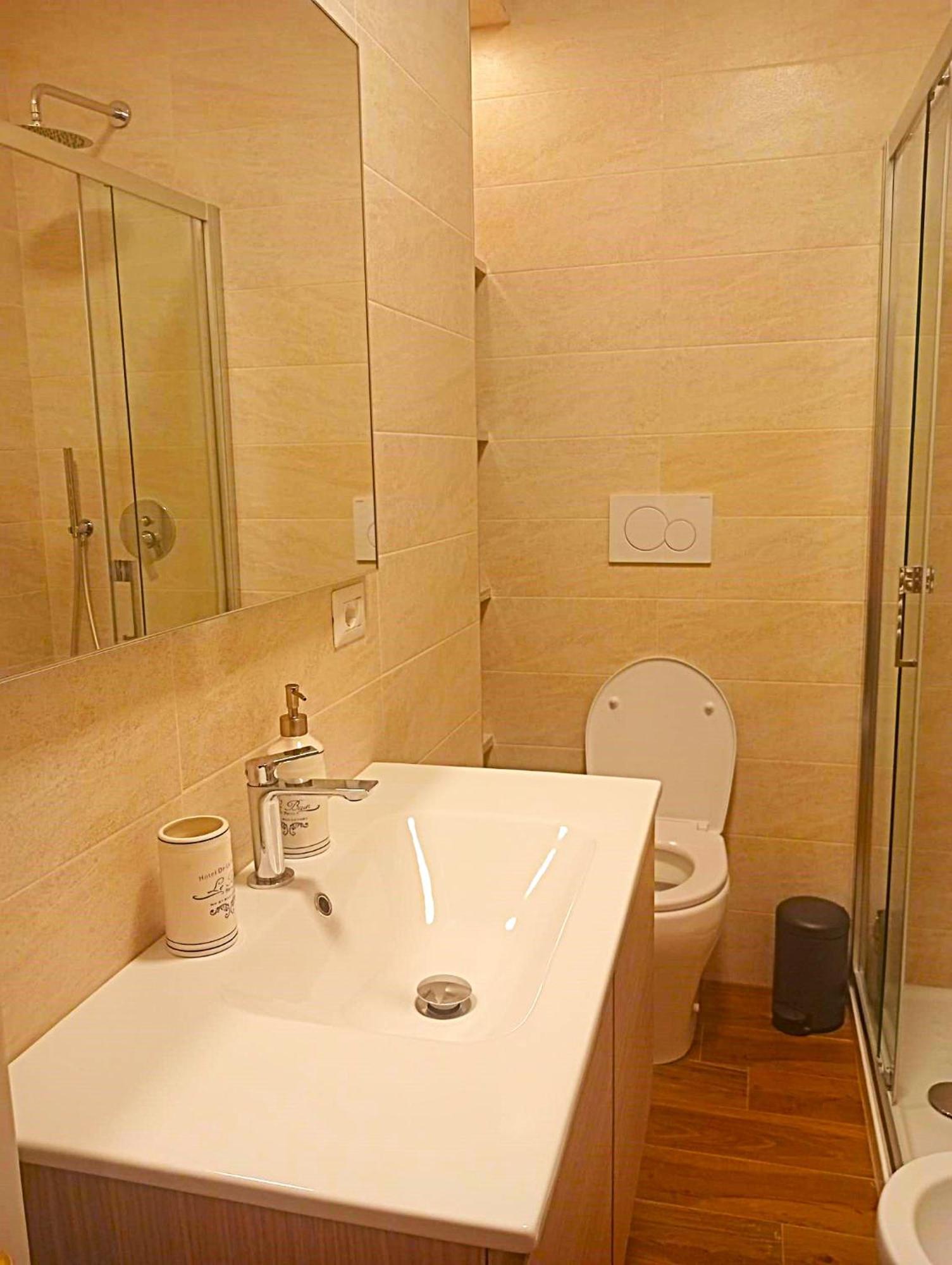 Borghese Deluxe - 4 Bedrooms - 3 Bathrooms Rome