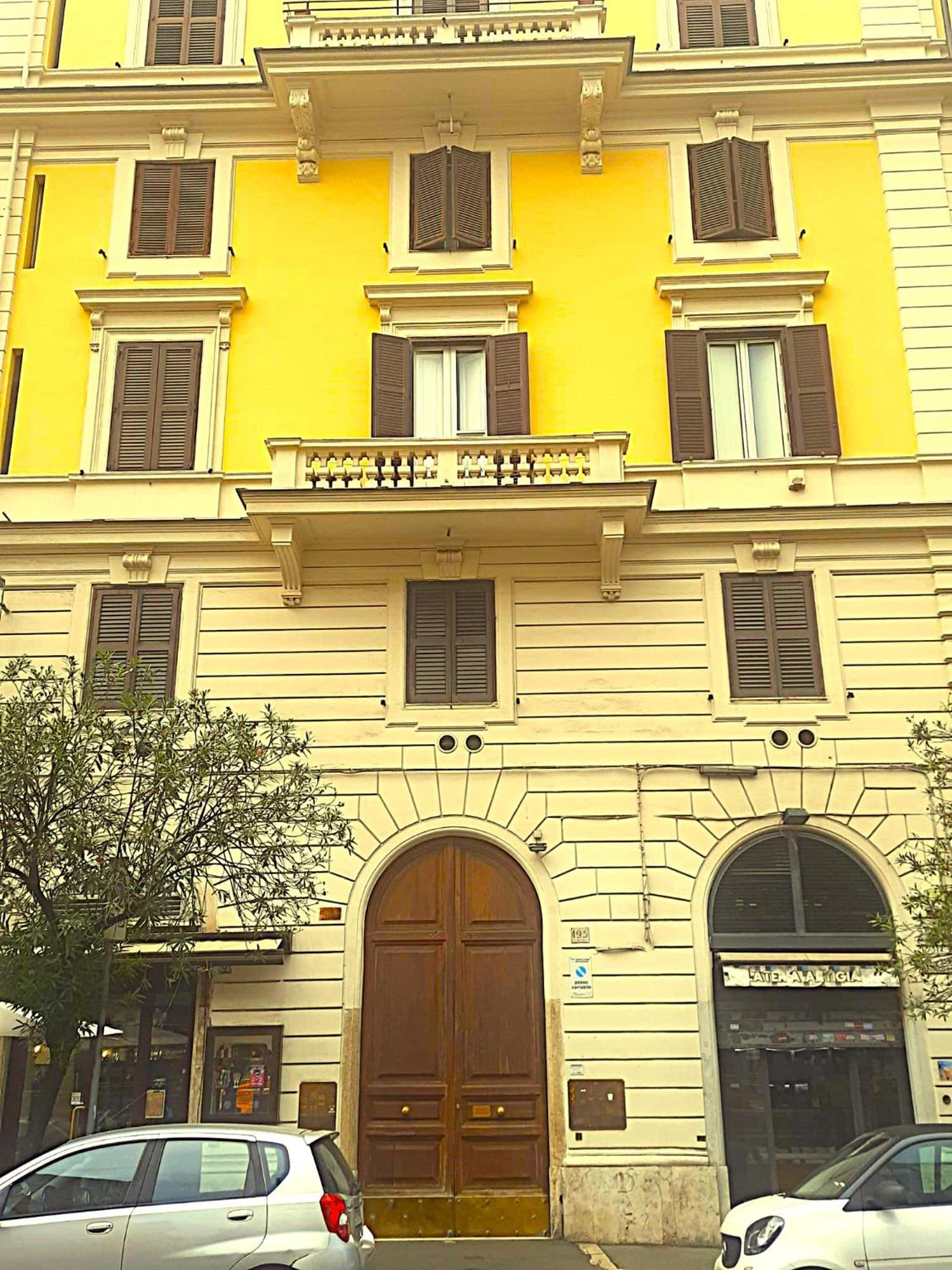 Borghese Deluxe - 4 Bedrooms - 3 Bathrooms Apartment Rome